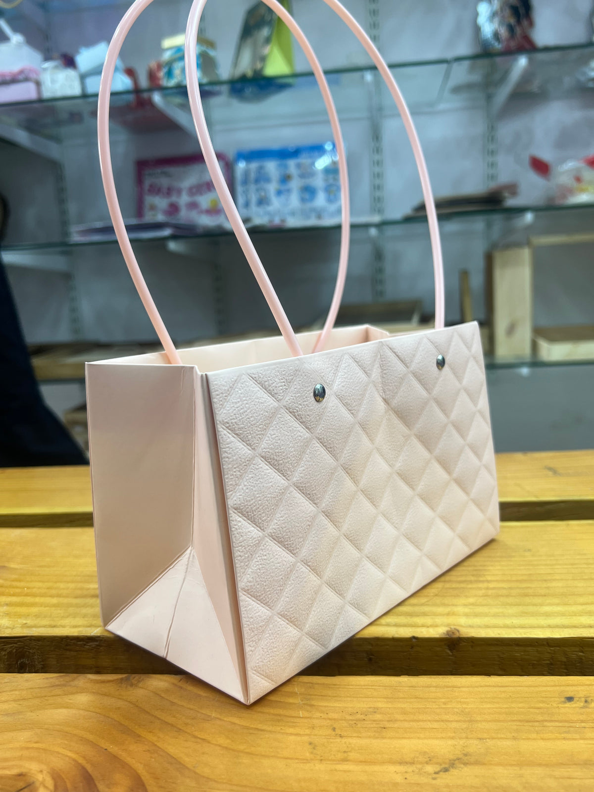 Textured Tote Bag Hampers For Gifting And Flower Bouquets Foldable(9x5")