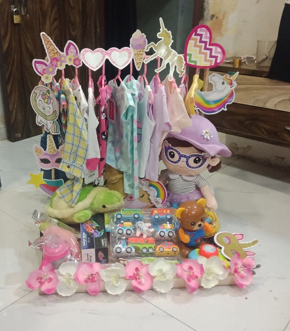 Vertical Decoration Hanger Tray