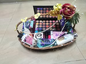 Hamper Boss and wood Basket