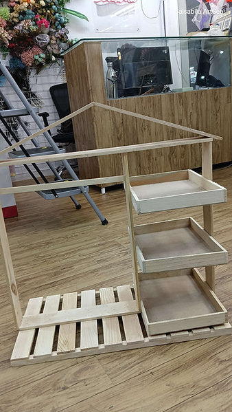Baby shower house tray / section