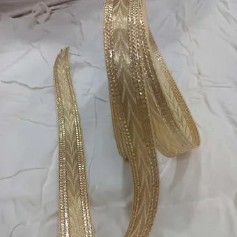 Middle shade gold lace