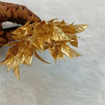 Golden fillers - gift-cake-decor