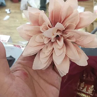 Artificial Dahlia Pointy Piñata Flowers – Vibrant Floral Accents for Gift Wrappi