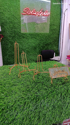 Resin Metal Folding Stand