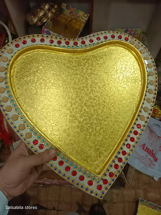 Metal heart design tray
