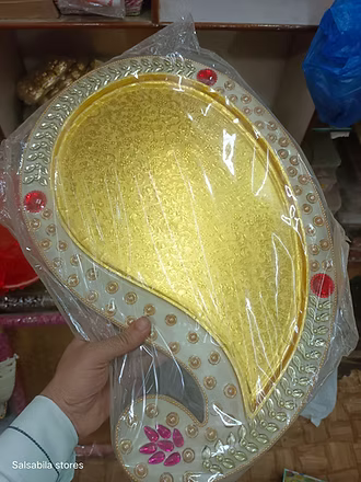 Metal heart design tray