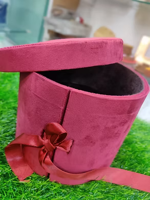 Suede Round Surprise Box