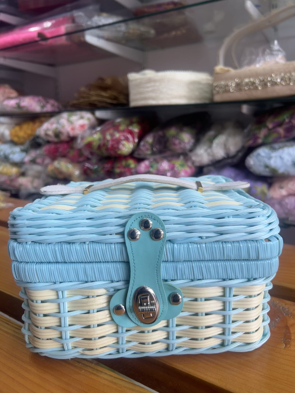 Handcrafted Wooven Wicker Picnic Hamper Trunk with Leather Handle & Lock