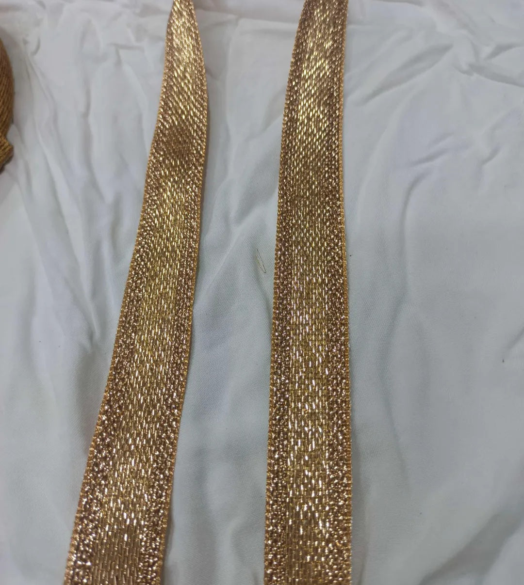 Sharp golden glitter lace