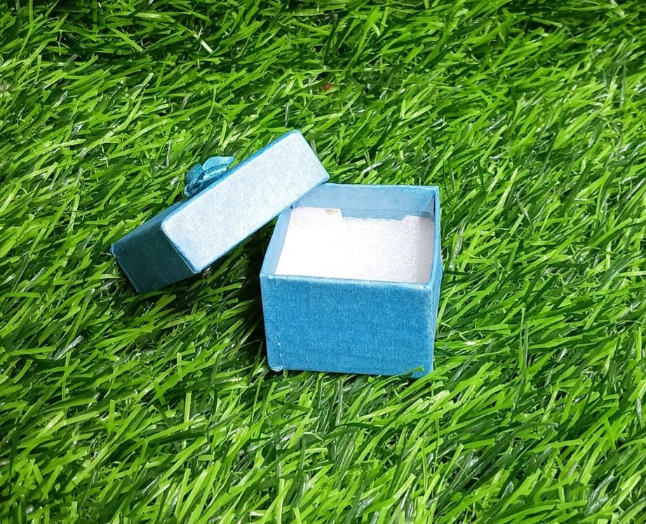 Small Gift Box with Bow 2 * 2 * 2
