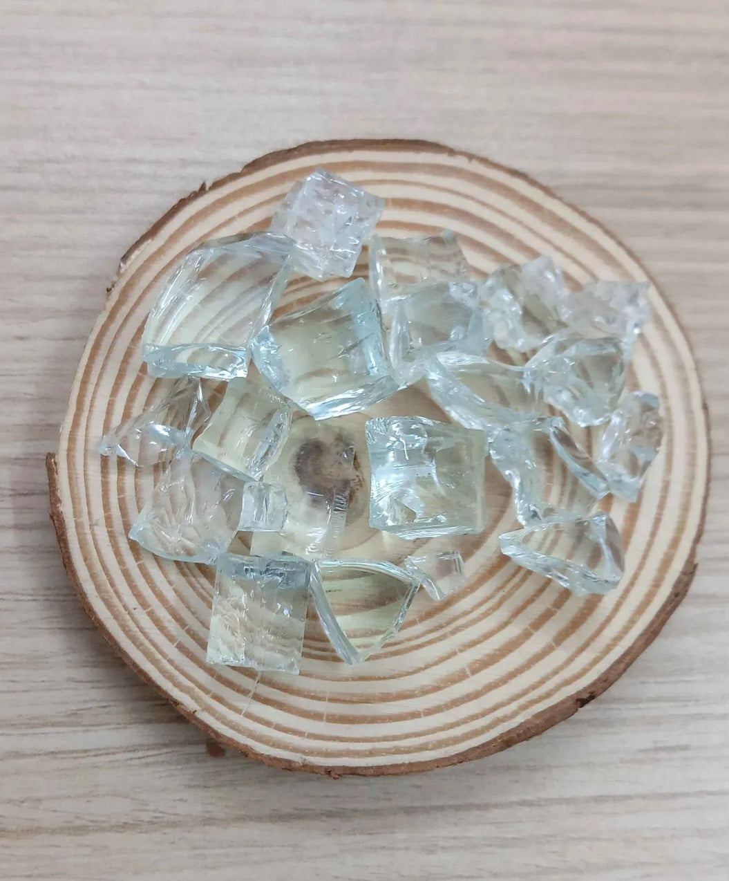 JAGS FLAKES CLEAR STONE MEDIUM