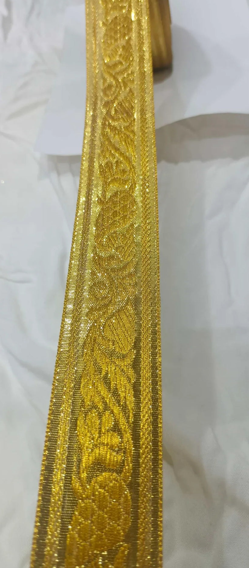 Designer lace ambart