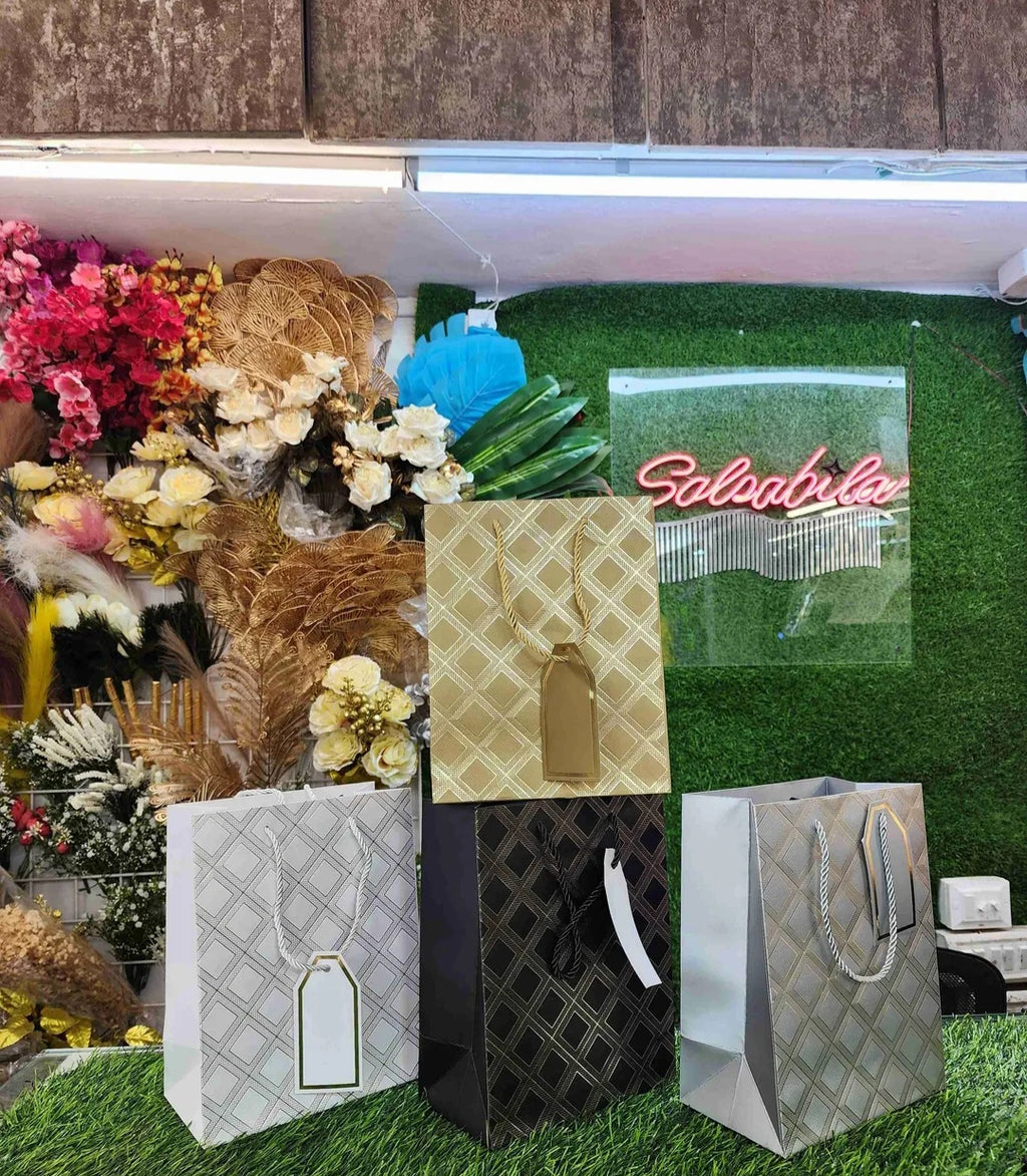 Paper gift bag
