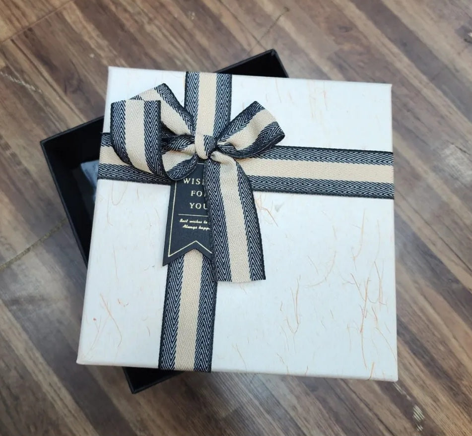 Bowknot gift box