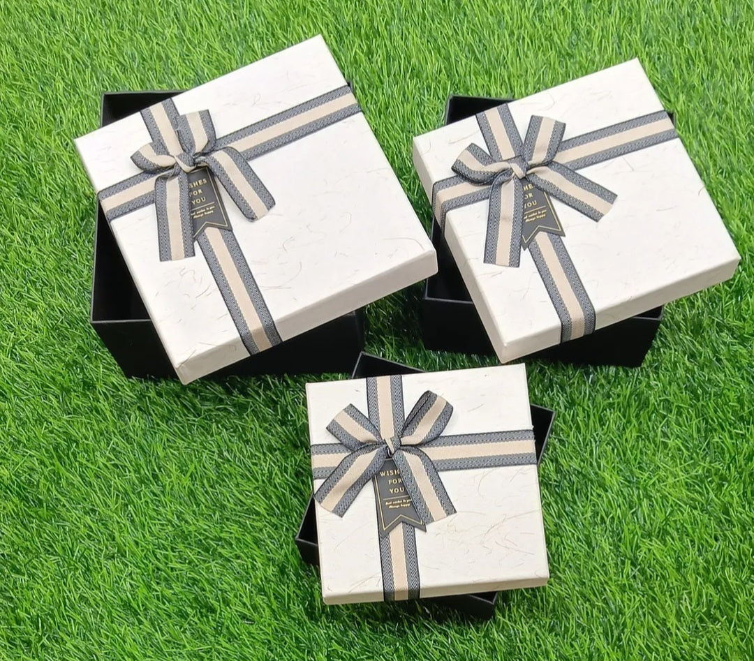 Square gift box