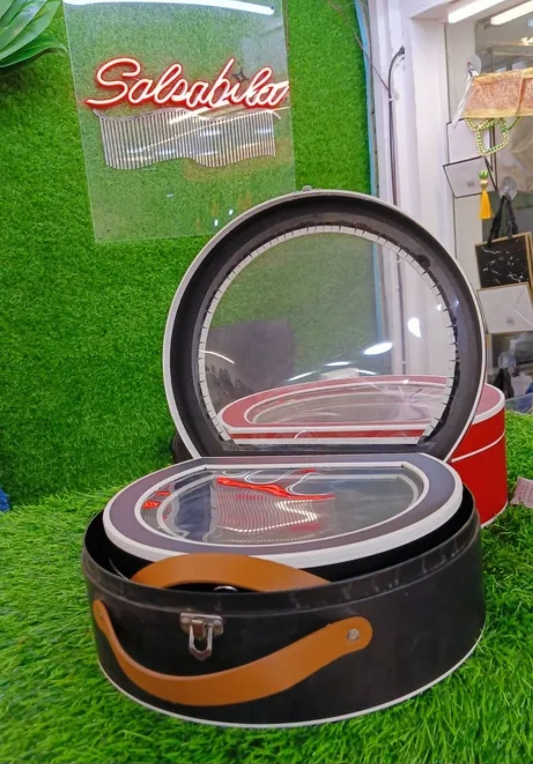 Half Round Gift Box (suitcase concept)