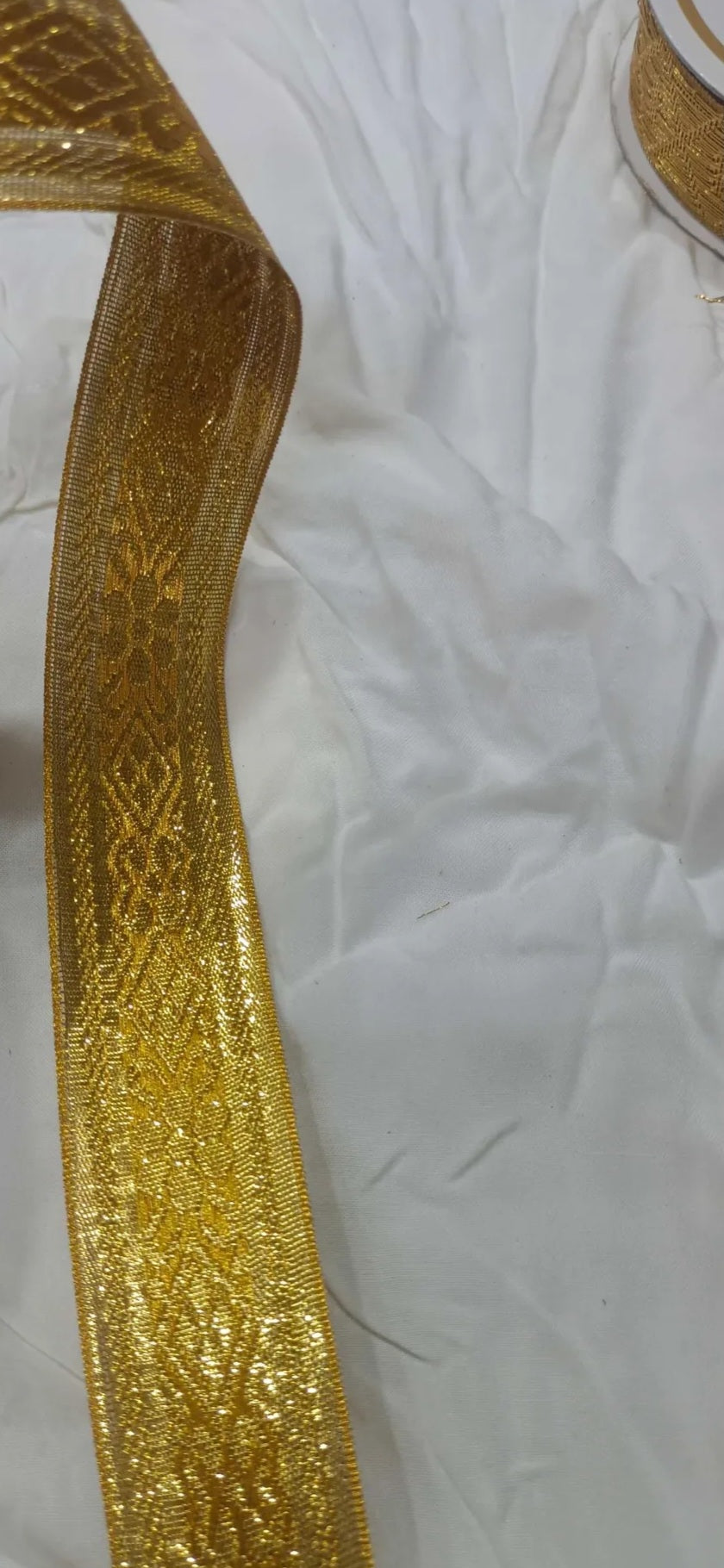 Designer lace ambart