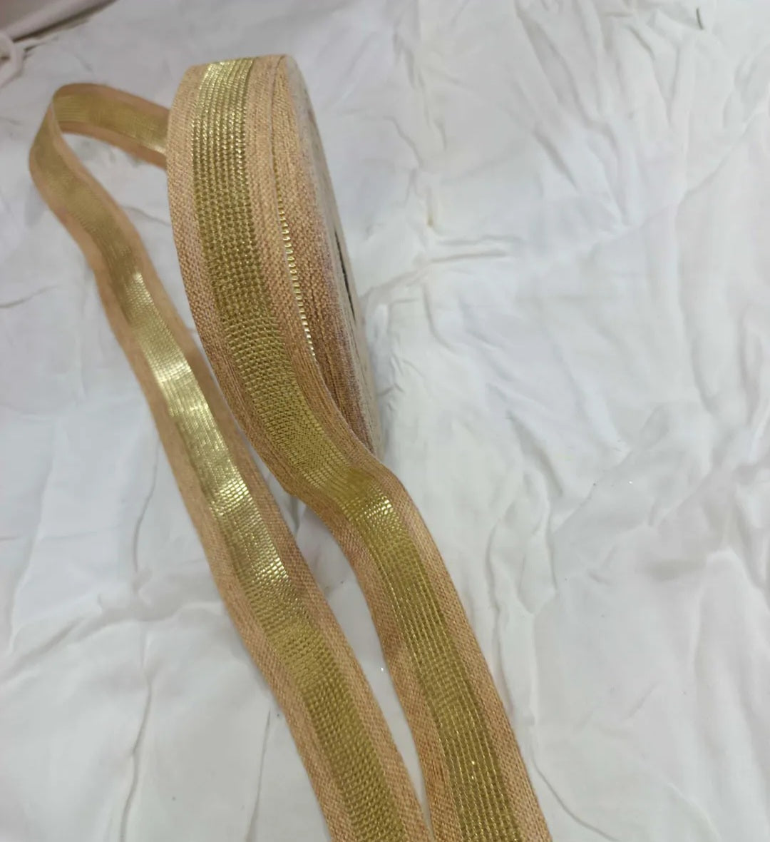 Middle shade gold lace