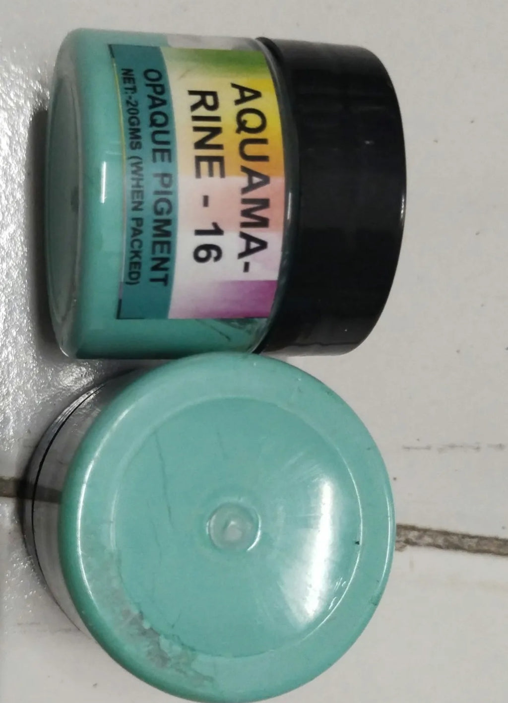 OPAQUE PIGMENT WITH COLOUR