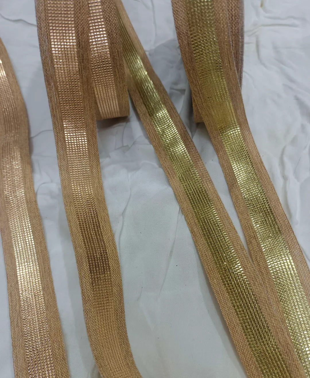 Middle shade gold lace
