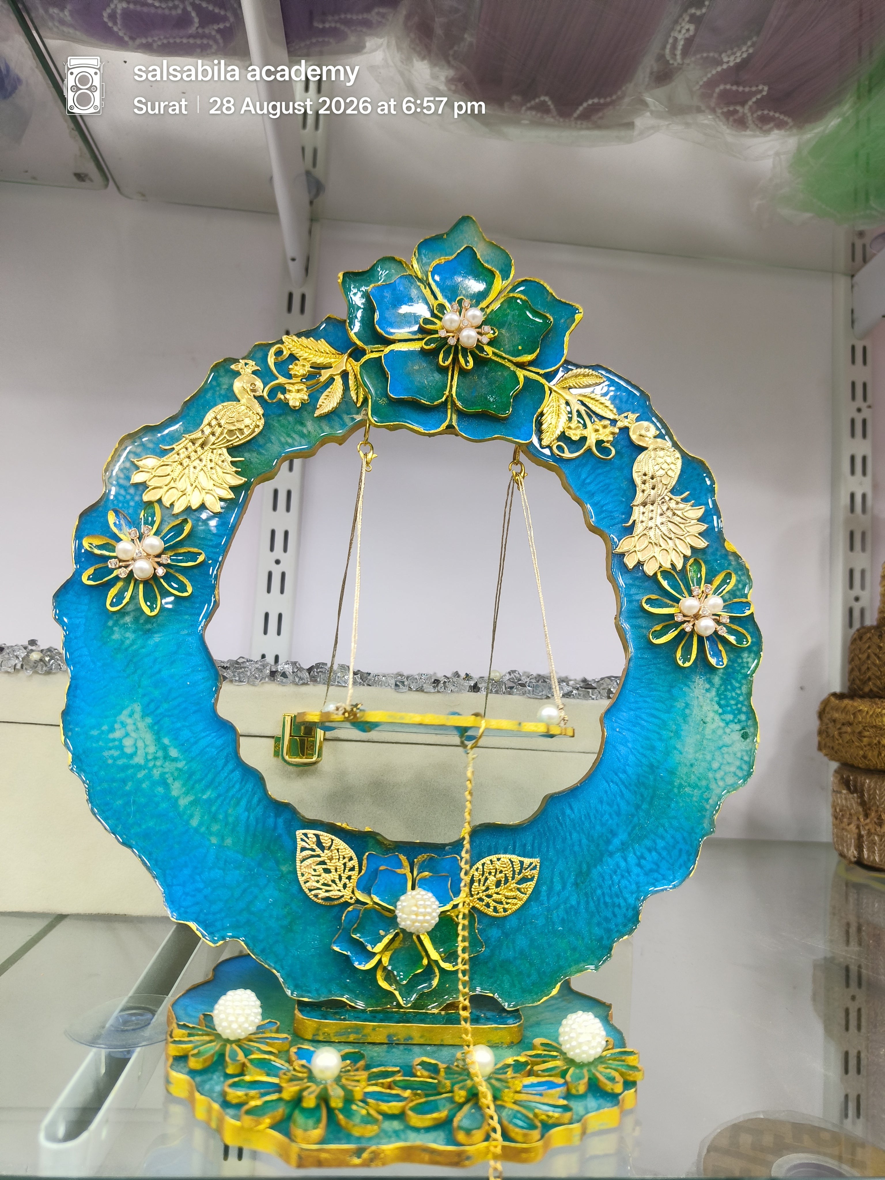 Resin jhula