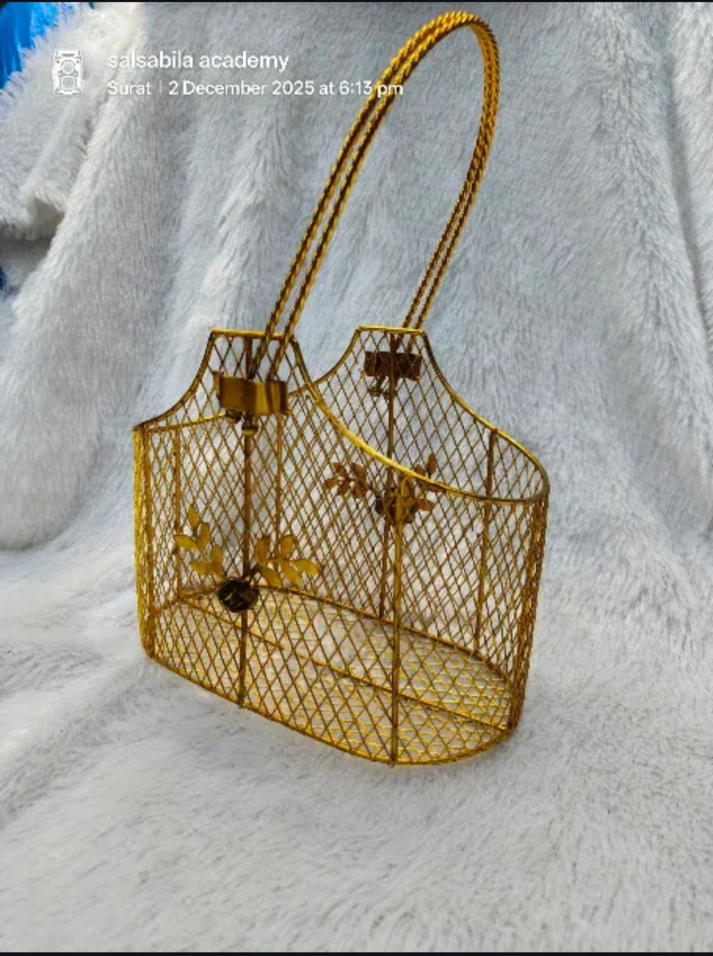 Golden Metal Wire Gift Hamper Basket with Handle