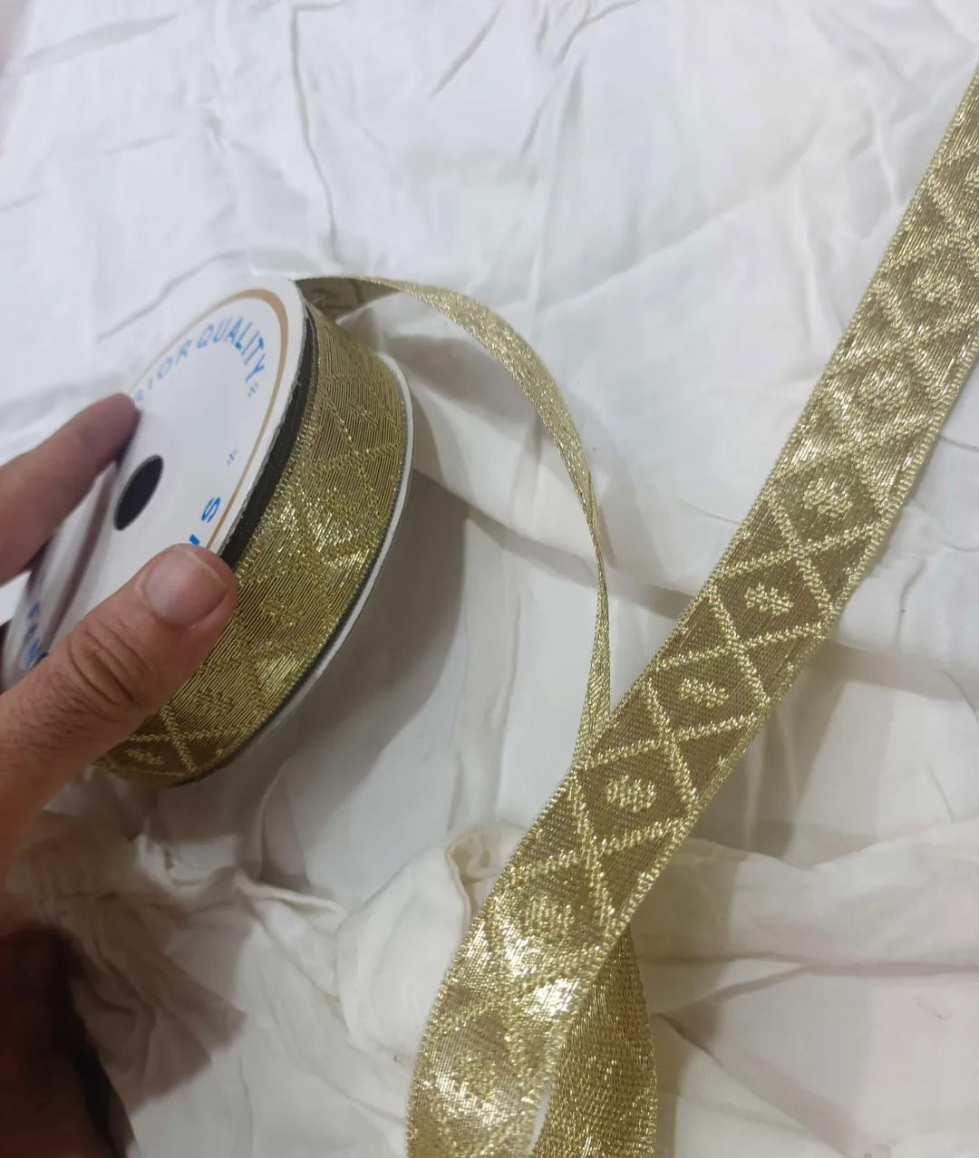 Designer lace ambart